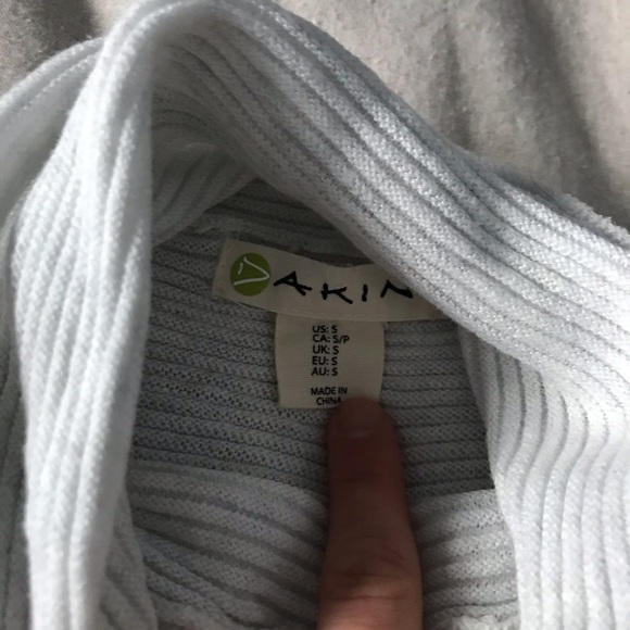 Scrunch Turtleneck Sweater - Picture 7 of 9